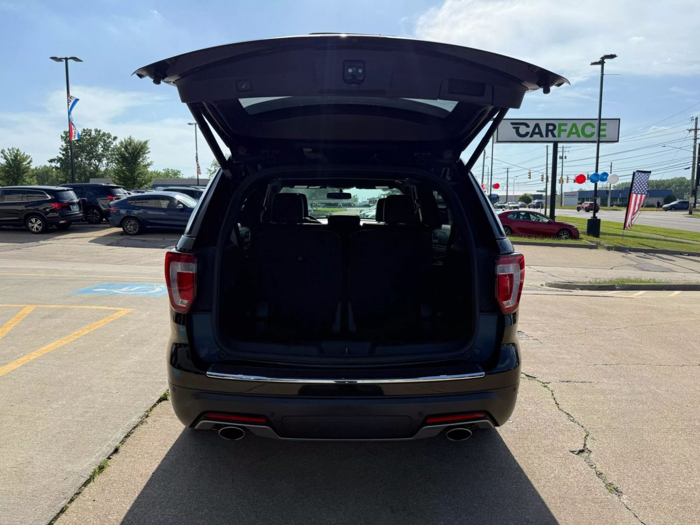 2019 Ford Explorer - Image 13