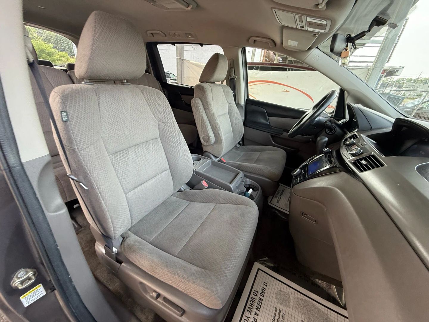 2016 Honda Odyssey - Image 25
