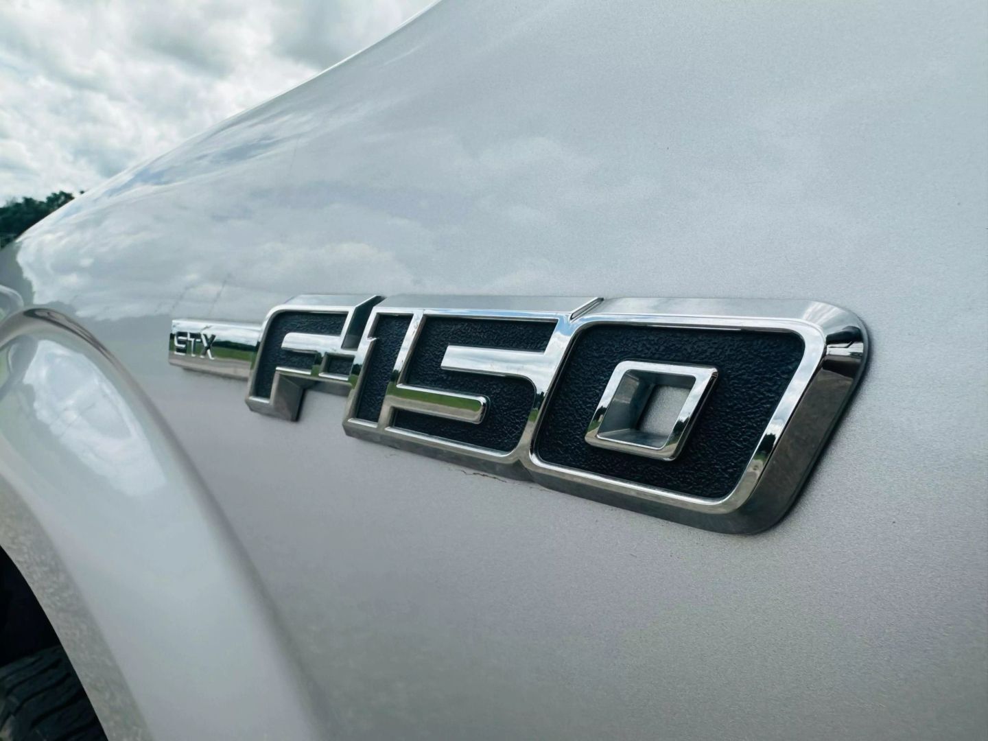 2014 Ford F150 Super Cab - Image 11