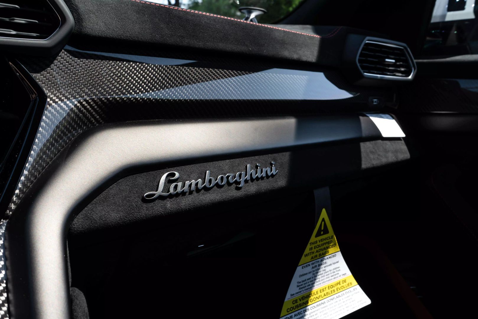 2024 Lamborghini Urus - Image 47
