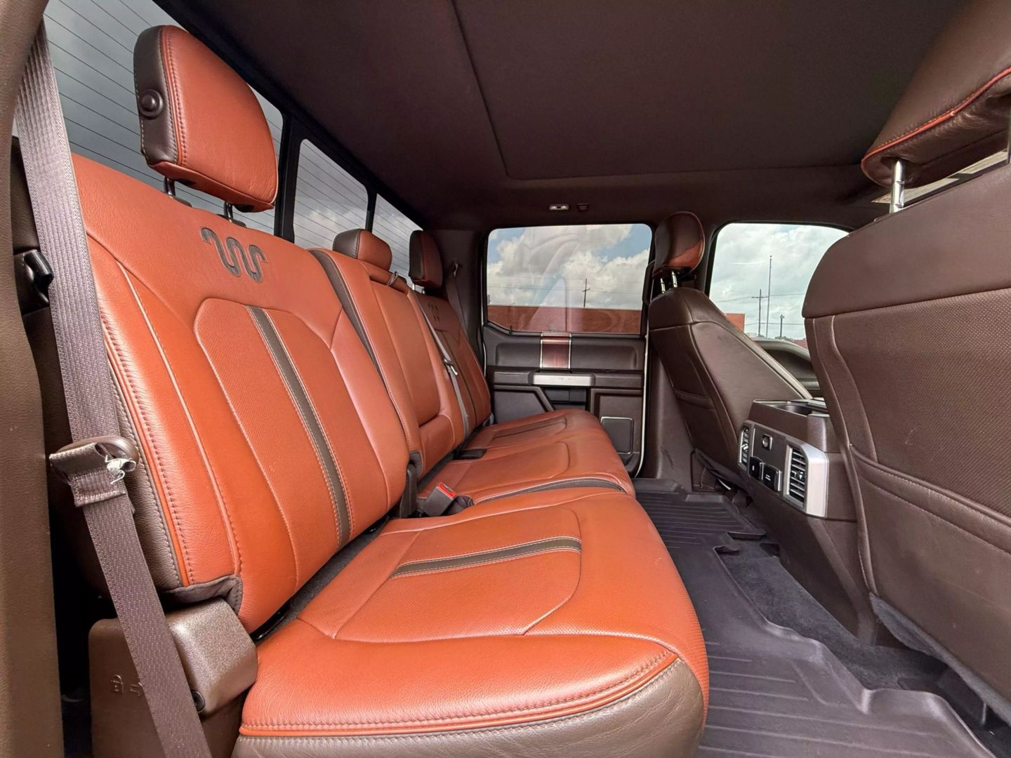 2018 Ford F250 Super Duty Crew Cab - Image 18