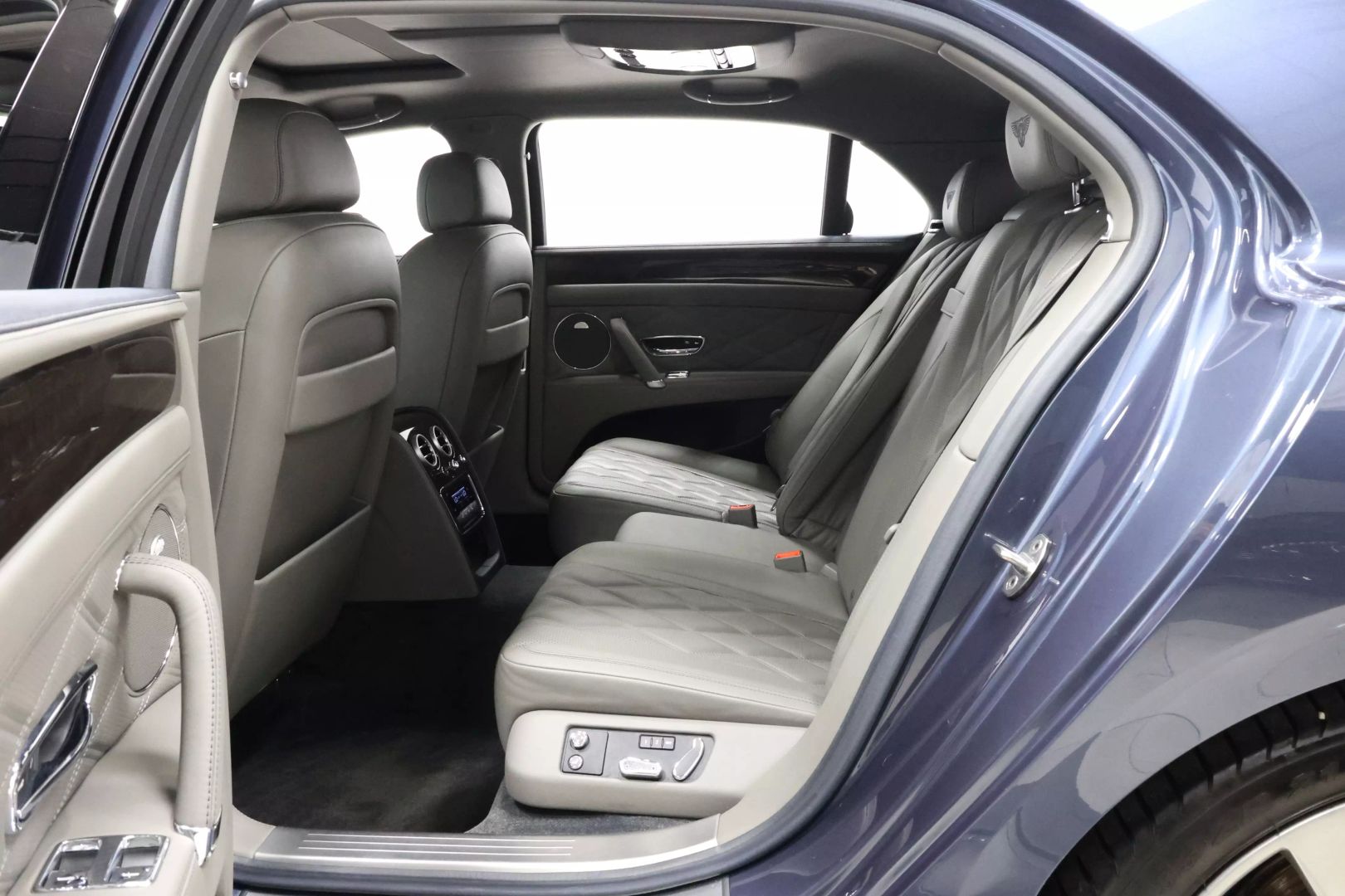 2016 Bentley Flying Spur - Image 48