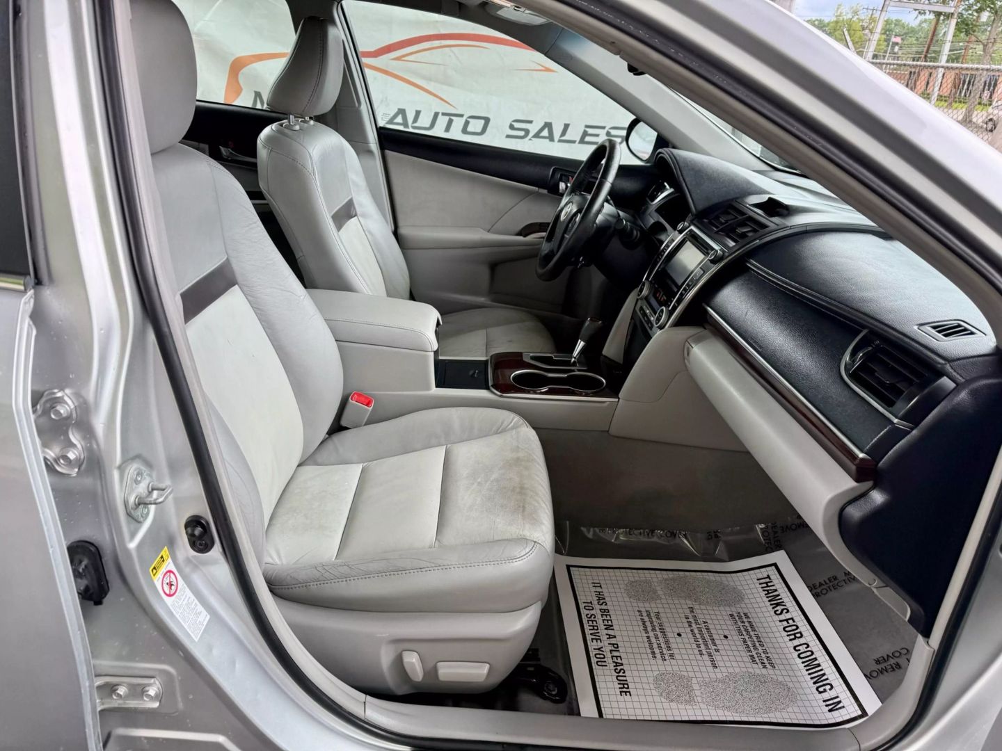 2012 Toyota Camry - Image 25