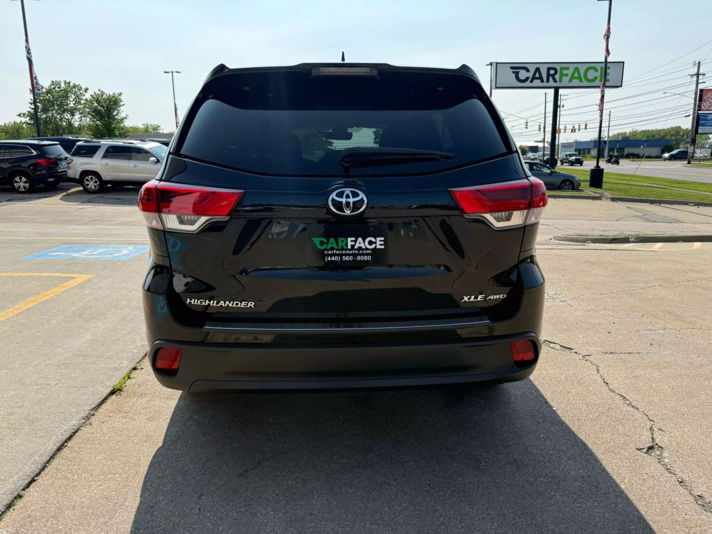 2019 Toyota Highlander - Image 10