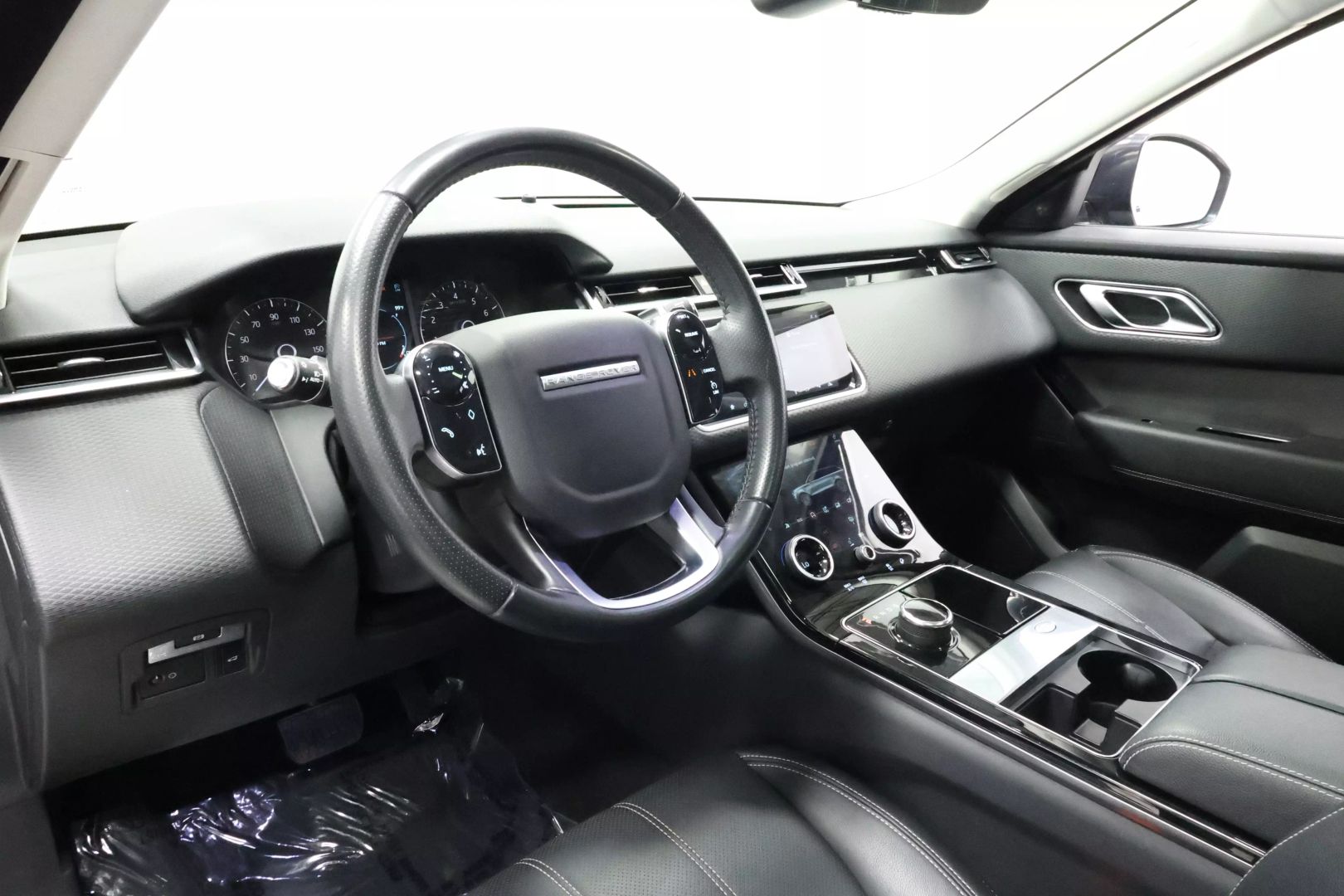 2019 Land Rover Range Rover Velar - Image 2