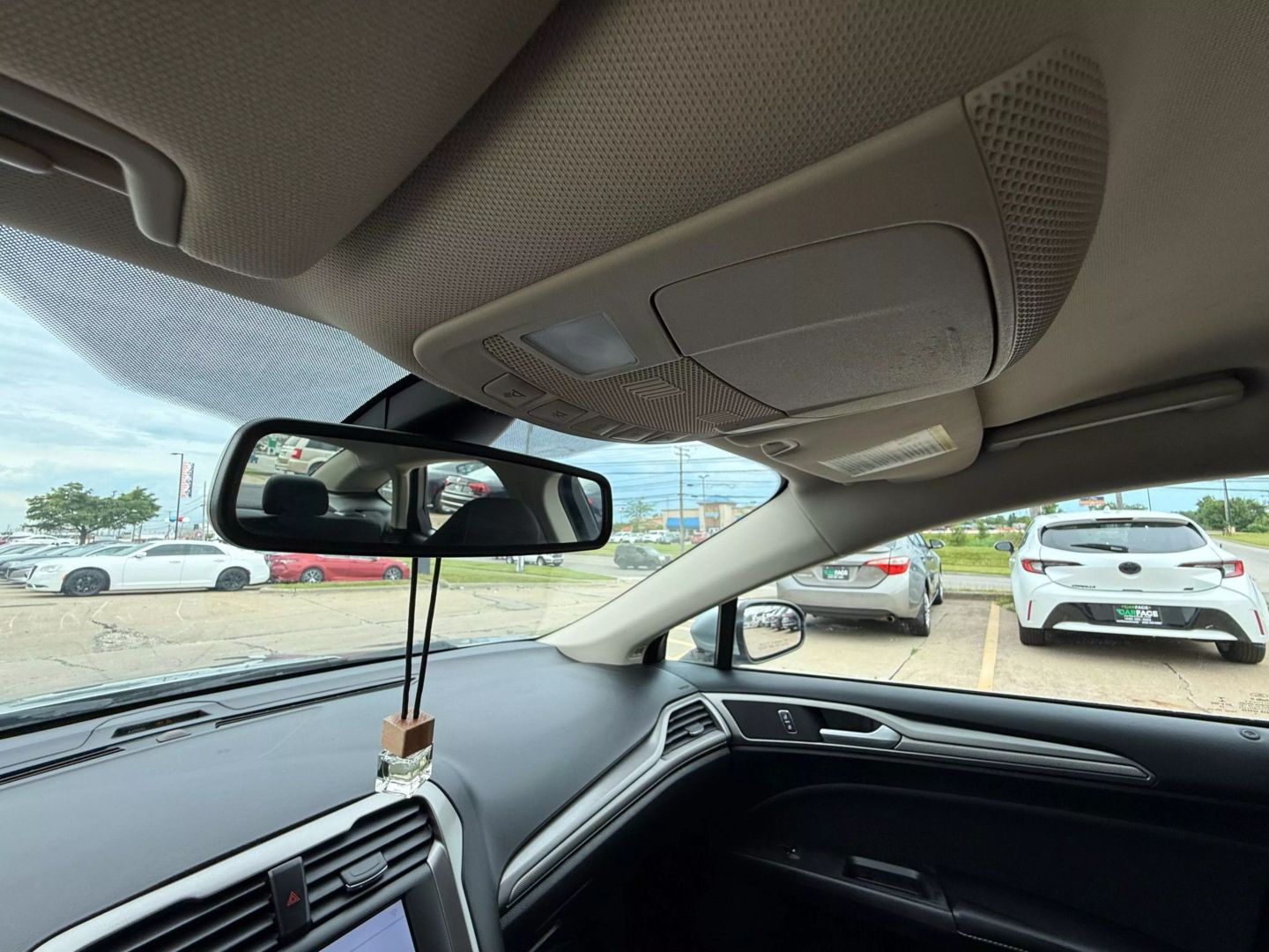 2020 Ford Fusion - Image 44