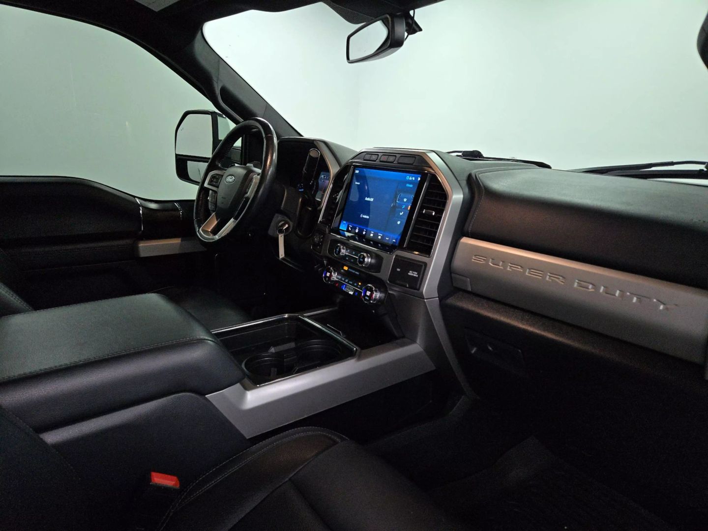 2022 Ford F250 Super Duty Crew Cab - Image 27