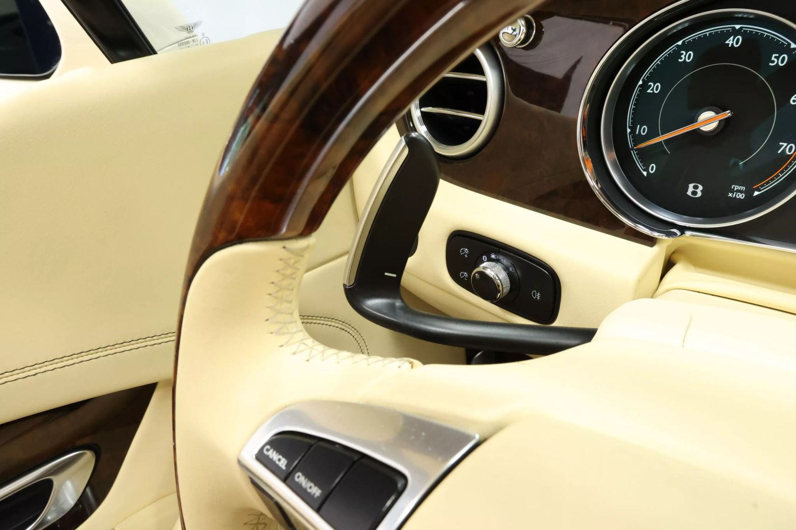 2016 Bentley Continental - Image 25