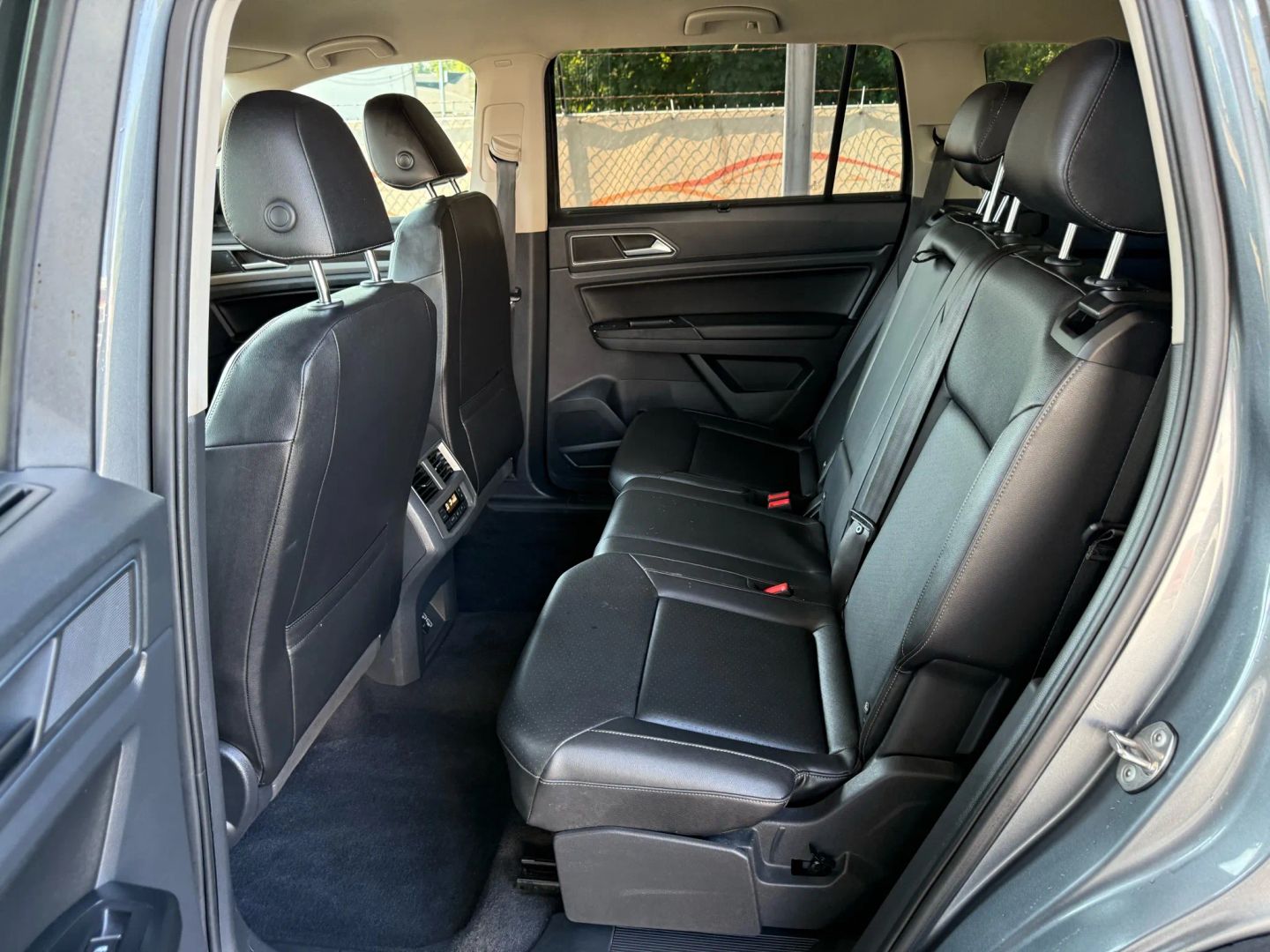 2019 Volkswagen Atlas - Image 18