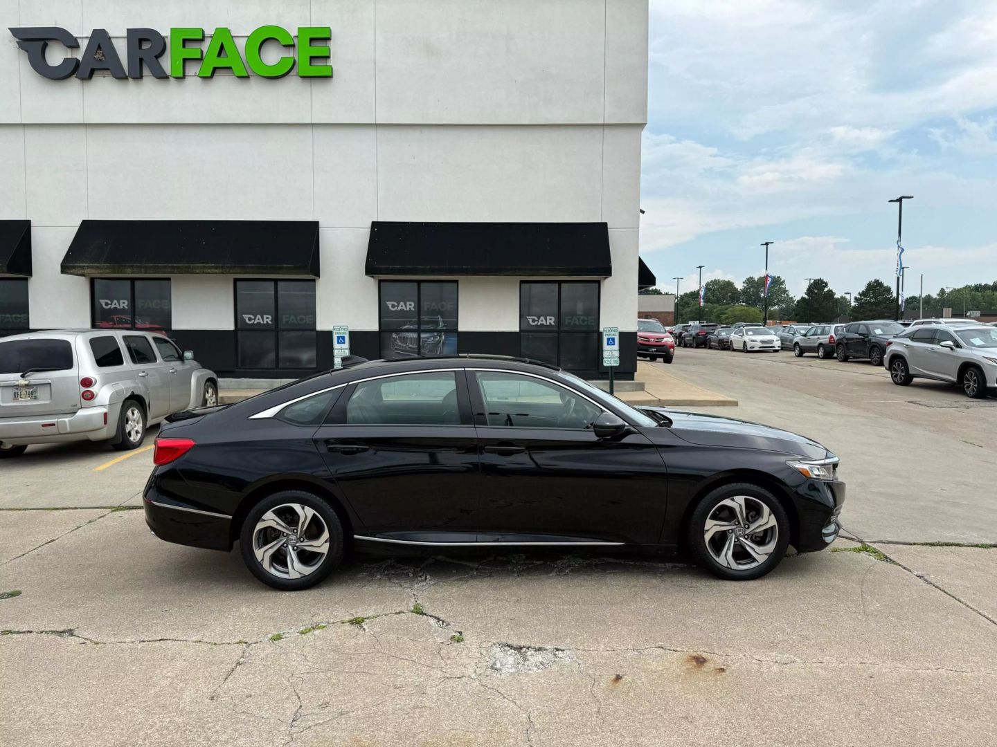2019 Honda Accord - Image 16