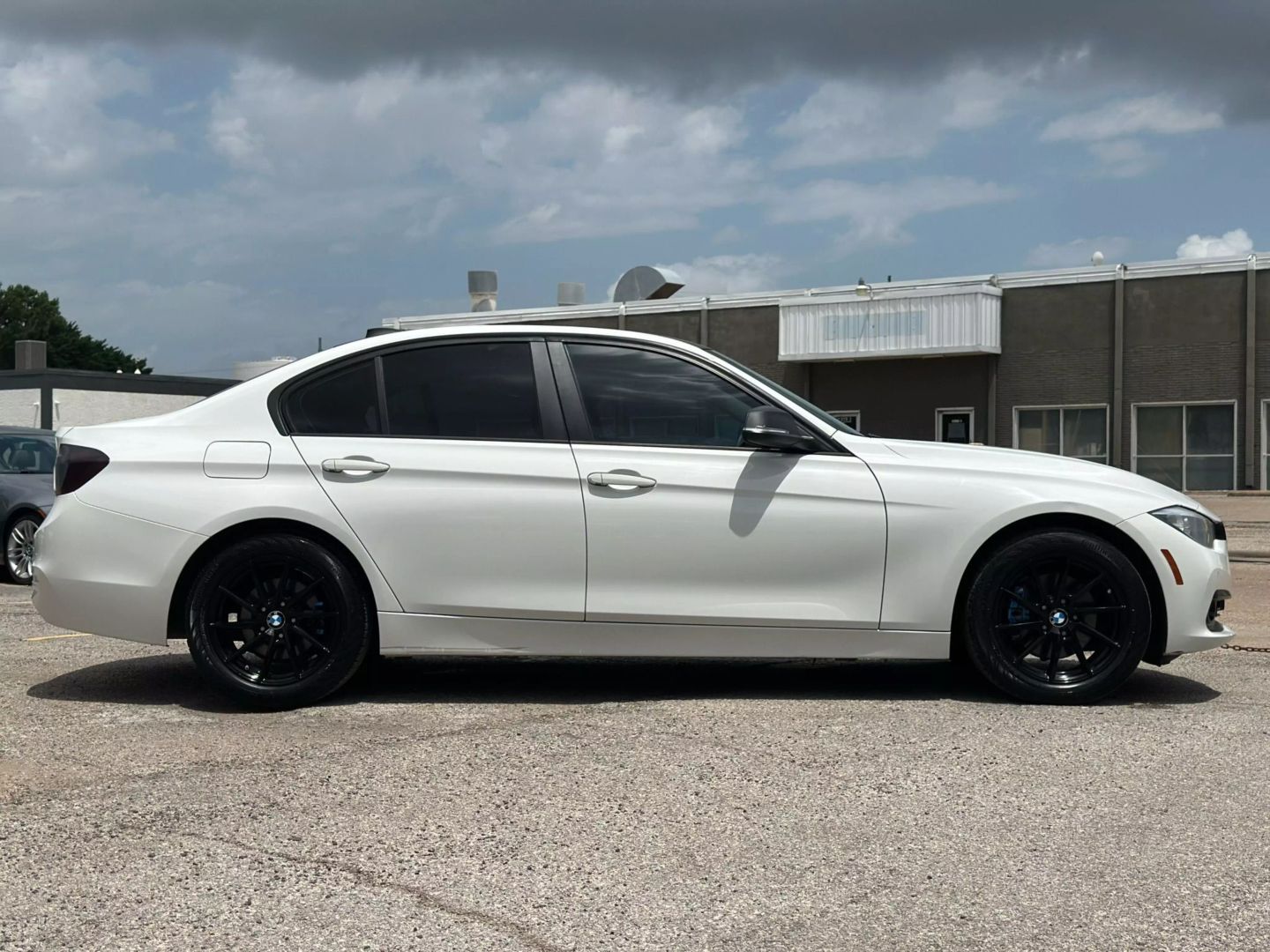 2017 Bmw 3 Series - Image 8