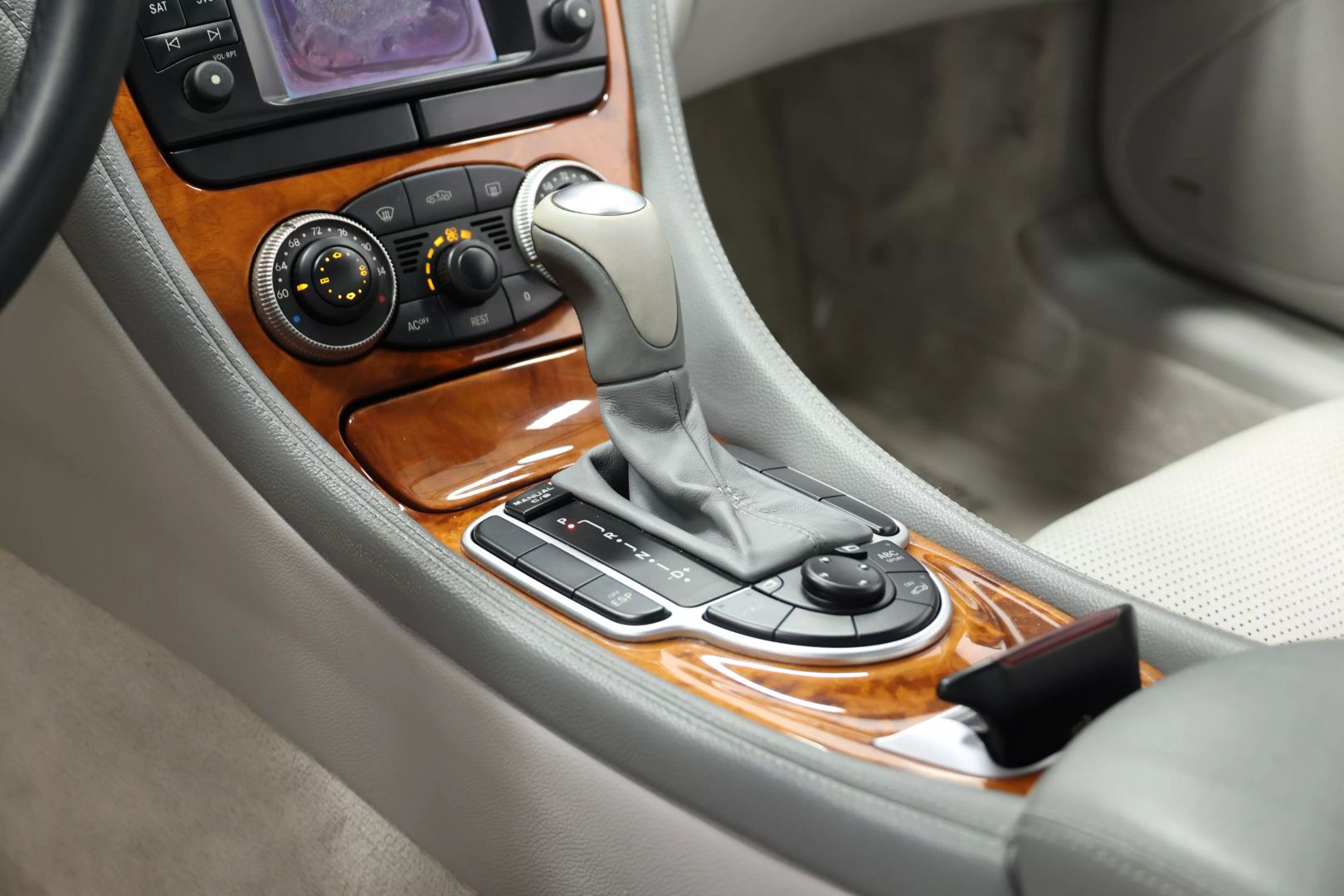 2004 Mercedes-benz Sl-class - Image 44