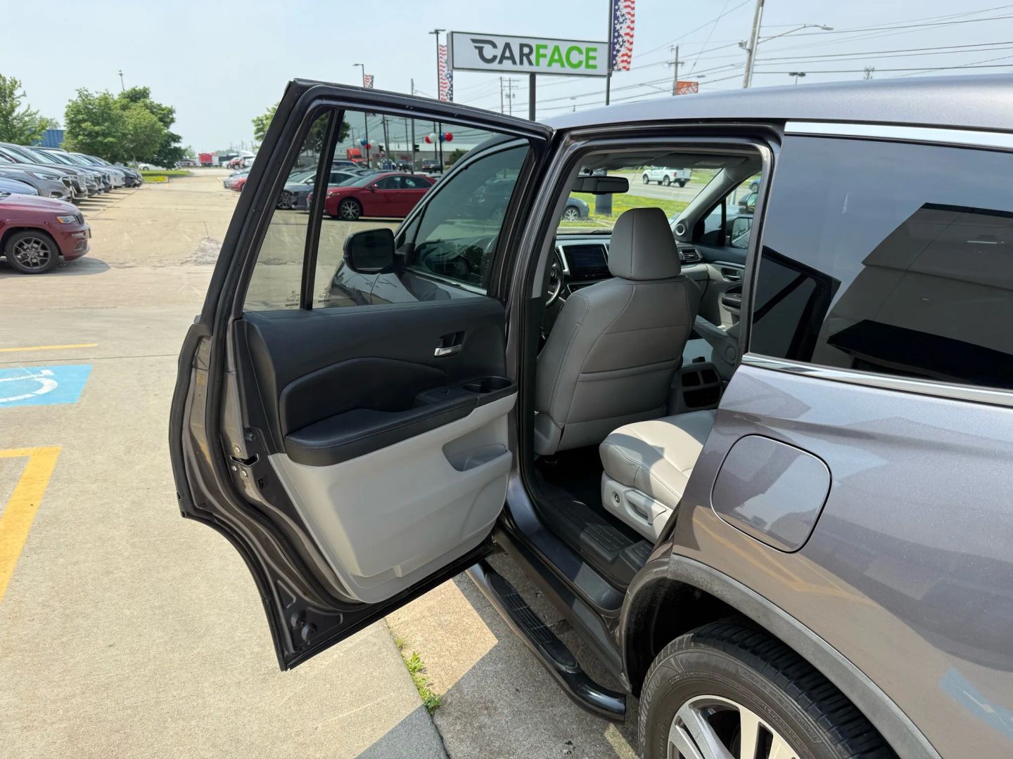 2017 Honda Pilot - Image 21