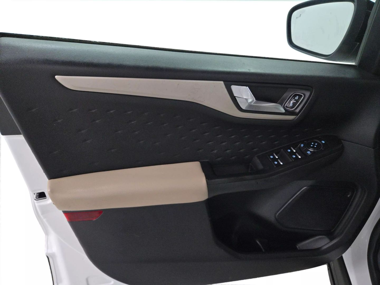 2020 Ford Escape - Image 21