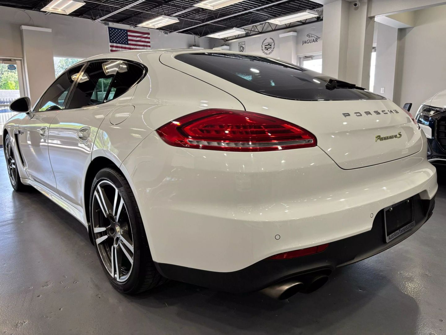 2014 Porsche Panamera S E-hybrid Sedan 4d - Image 5