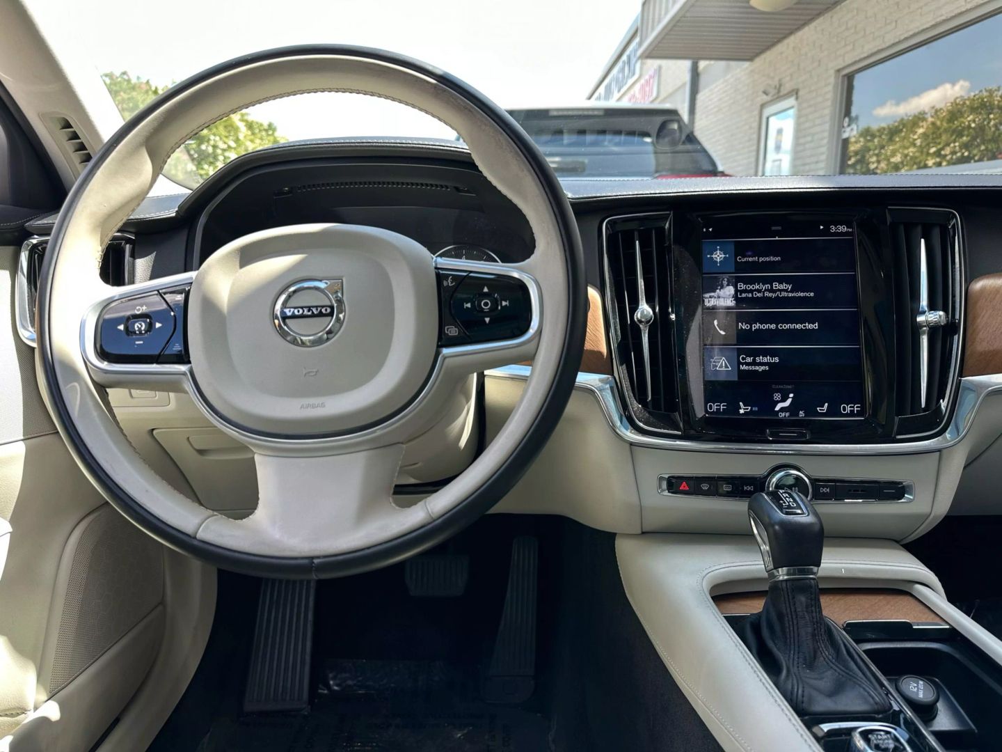 2018 Volvo S90 - Image 29