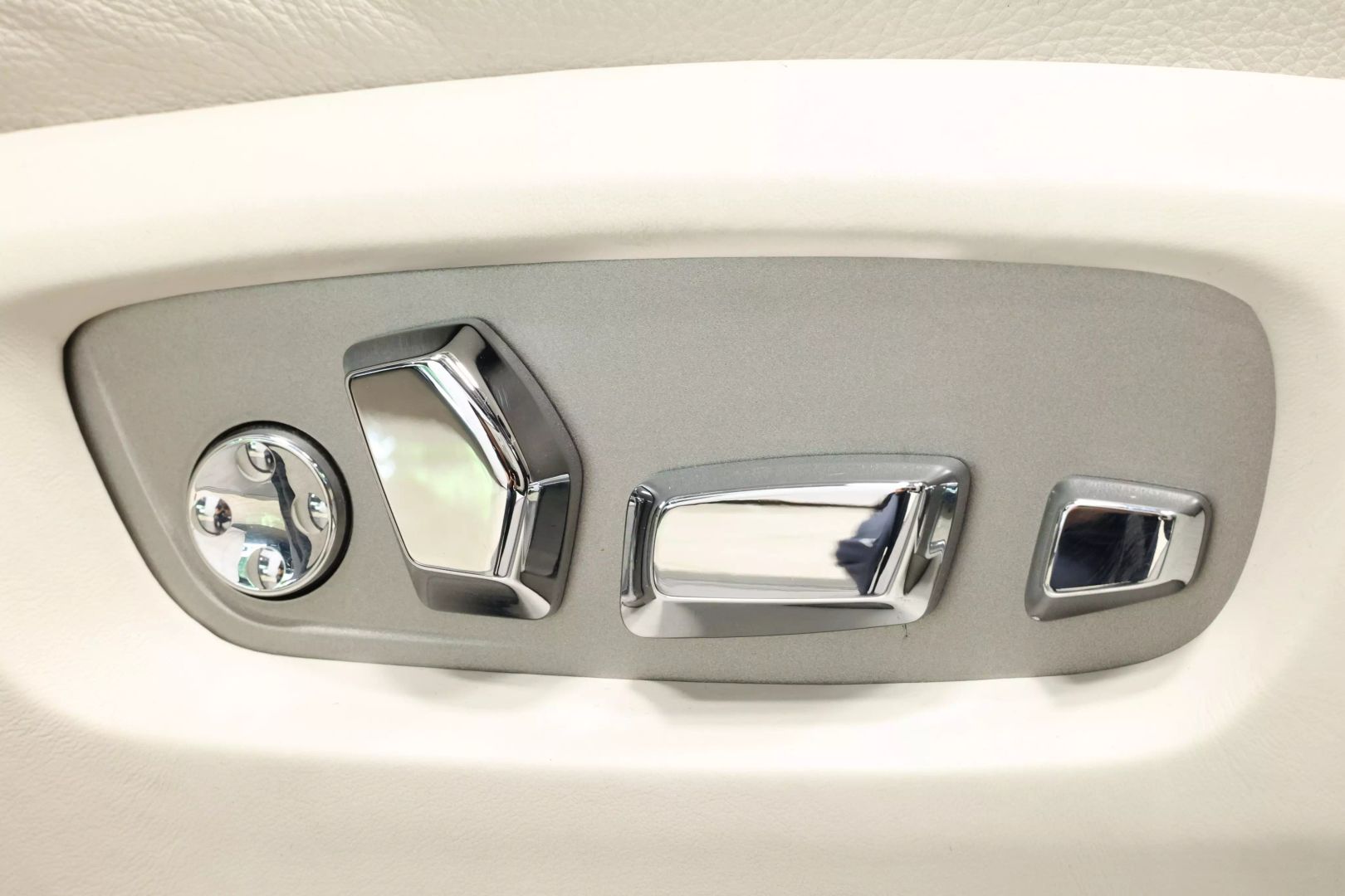 2015 Rolls-royce Ghost - Image 93