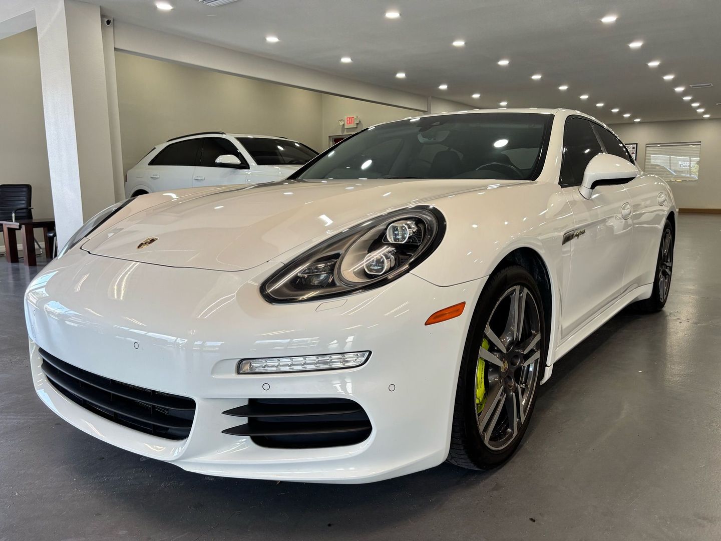 2014 Porsche Panamera S E-hybrid Sedan 4d - Image 3