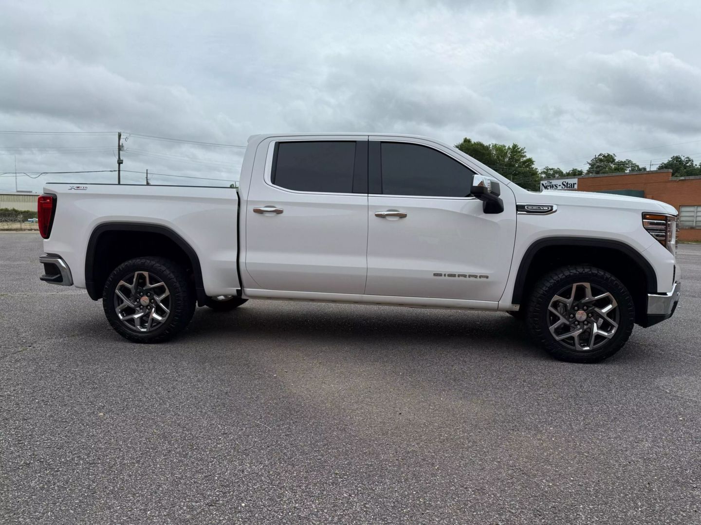 2024 Gmc Sierra 1500 Crew Cab - Image 8