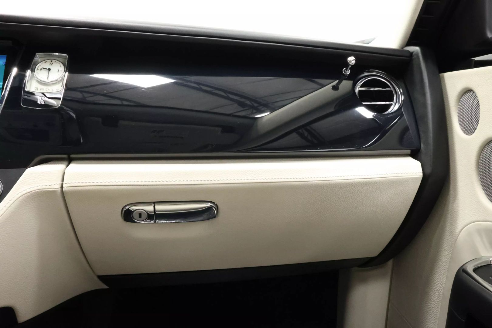 2015 Rolls-royce Ghost - Image 100