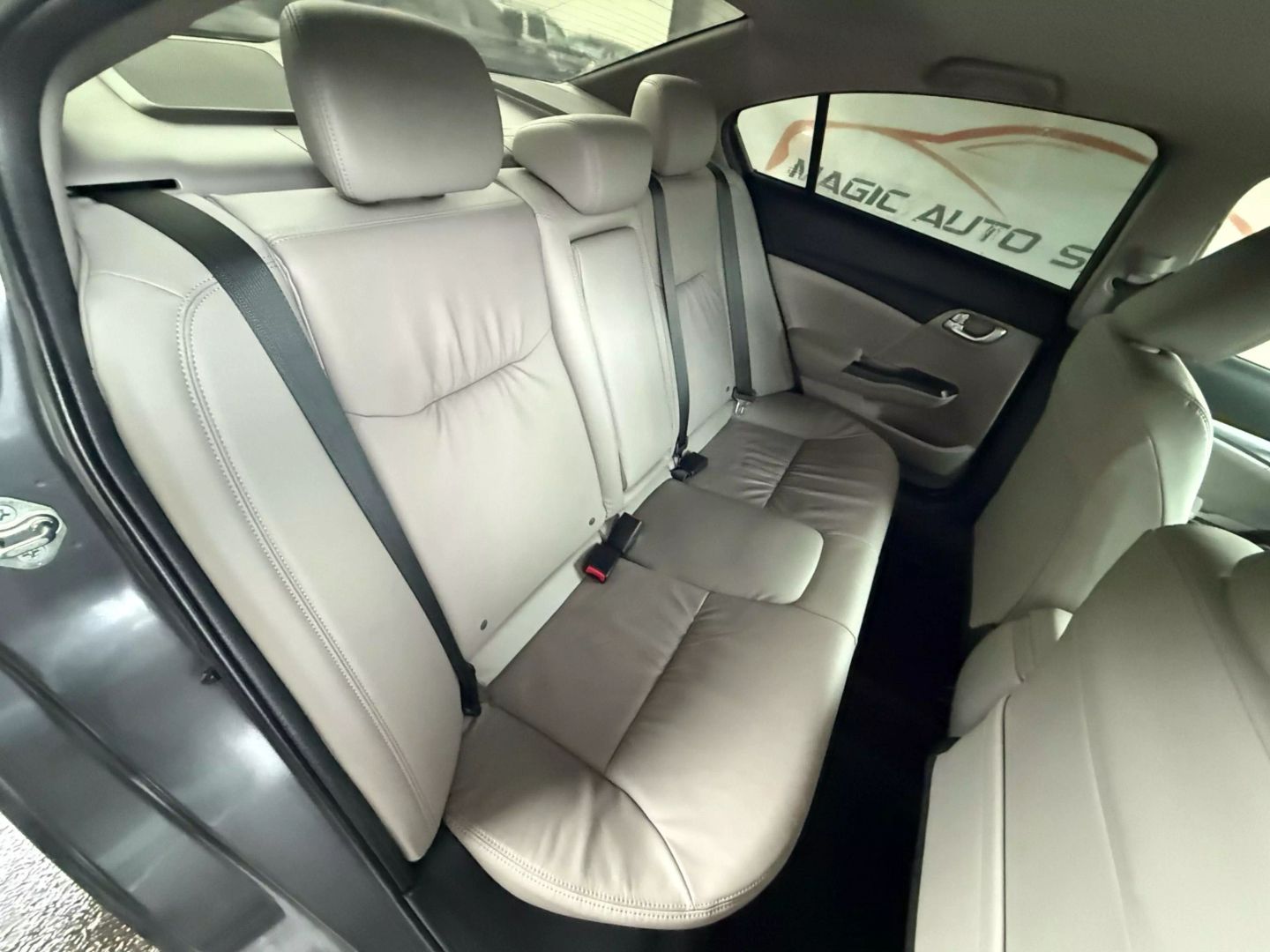 2015 Honda Civic - Image 23