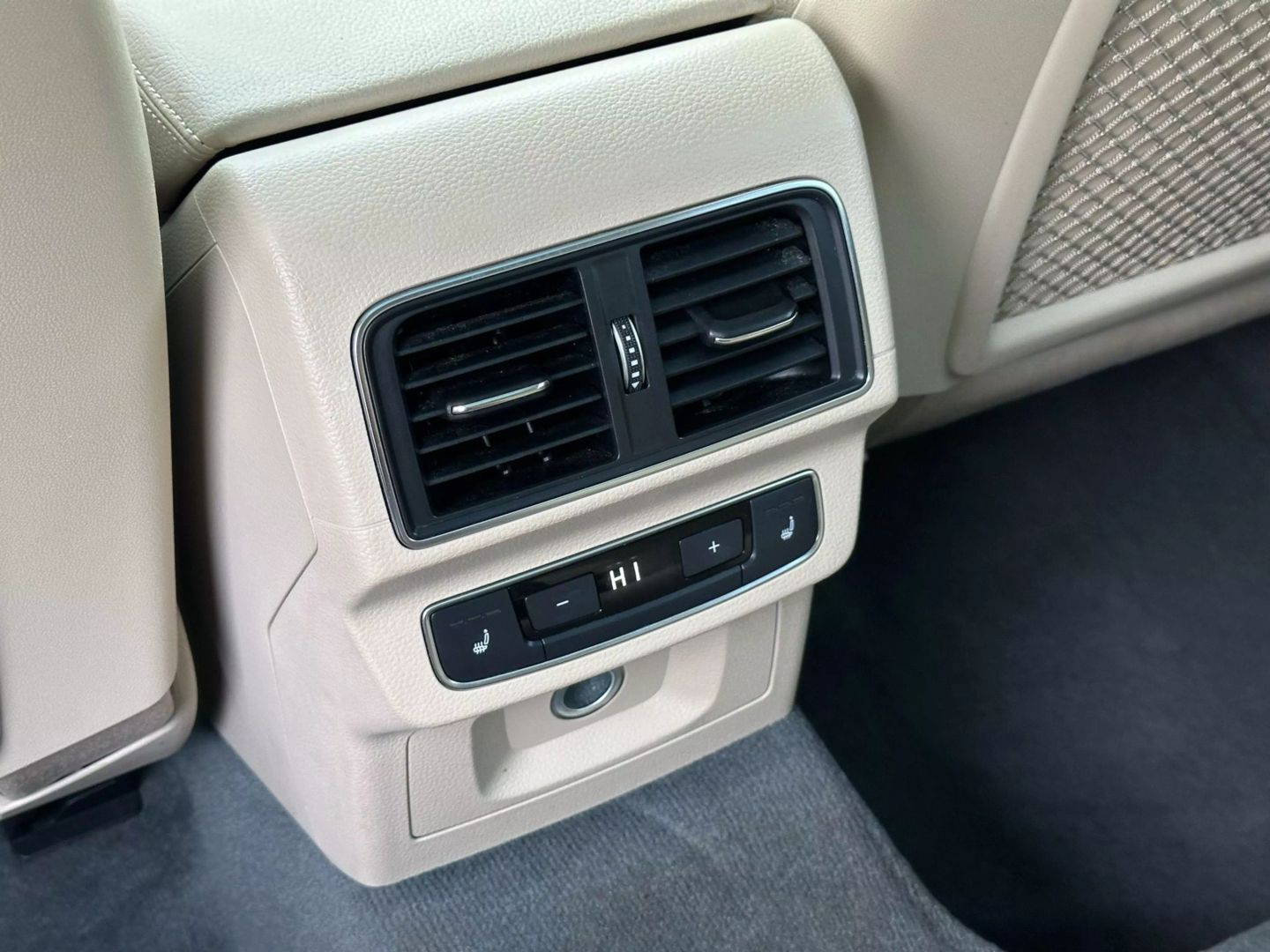 2018 Audi Q5 - Image 28