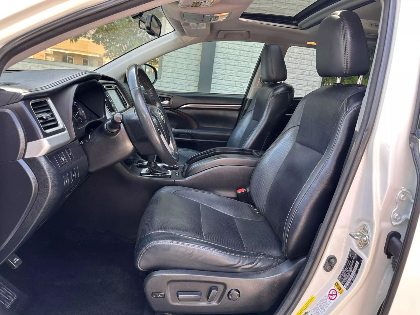 2014 Toyota Highlander - Image 13