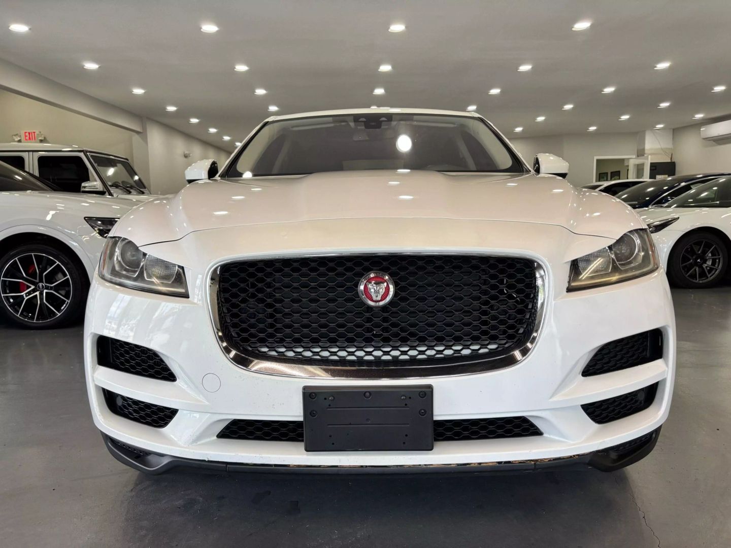 2018 Jaguar F-pace 30t Premium Sport Utility 4d - Image 2