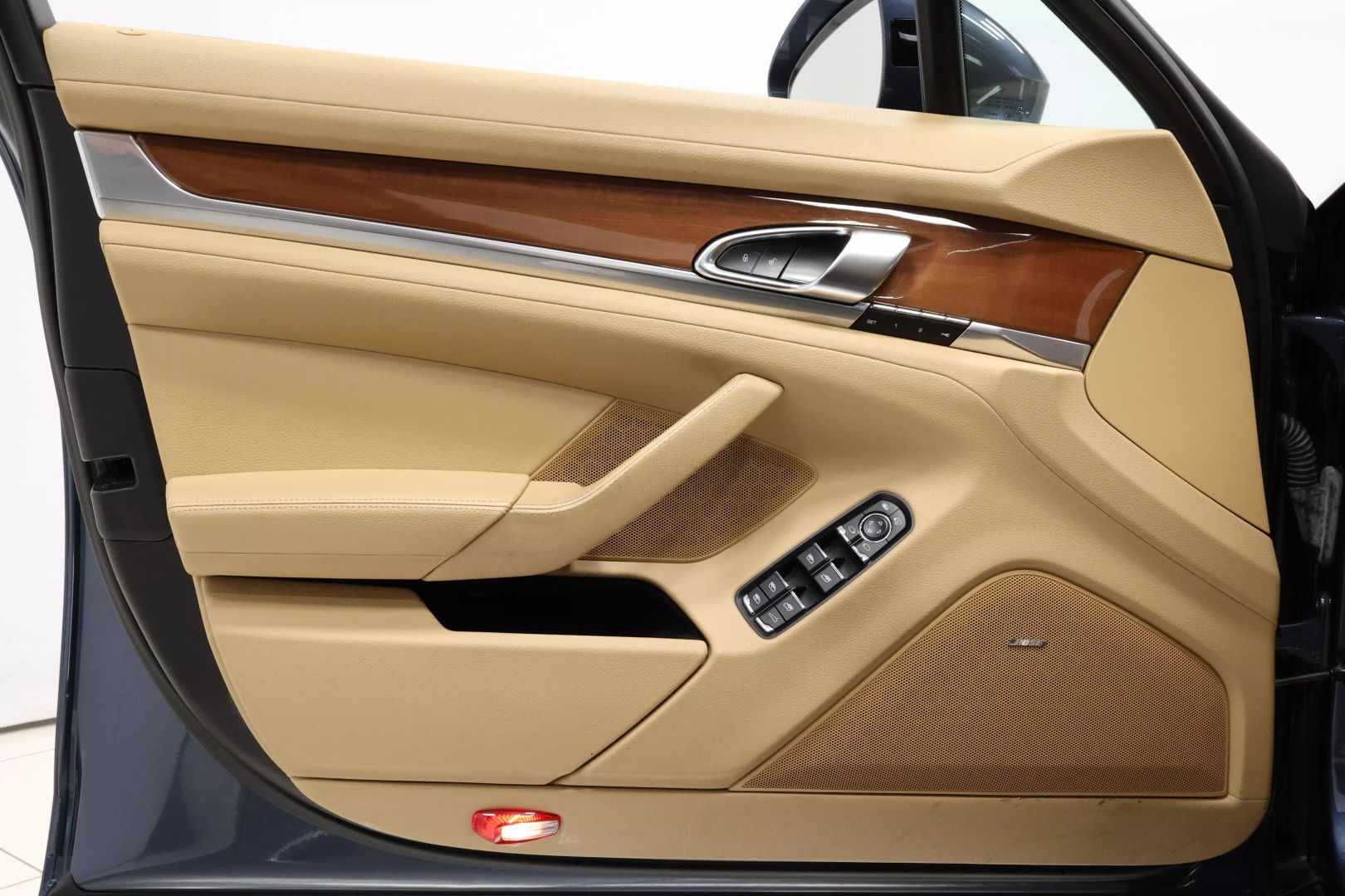 2014 Porsche Panamera - Image 9