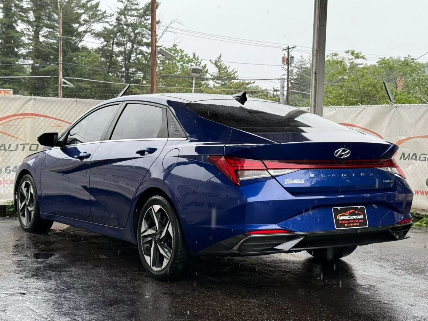 2021 Hyundai Elantra - Image 9