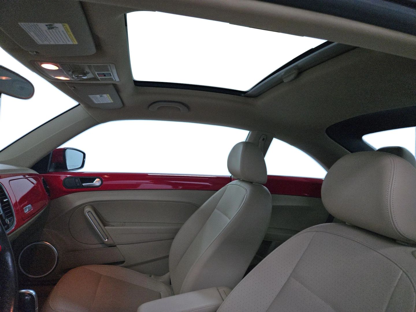 2015 Volkswagen Beetle - Image 20
