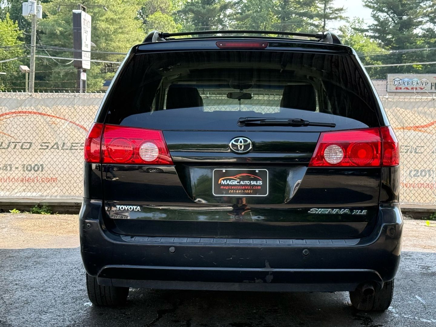2008 Toyota Sienna - Image 10