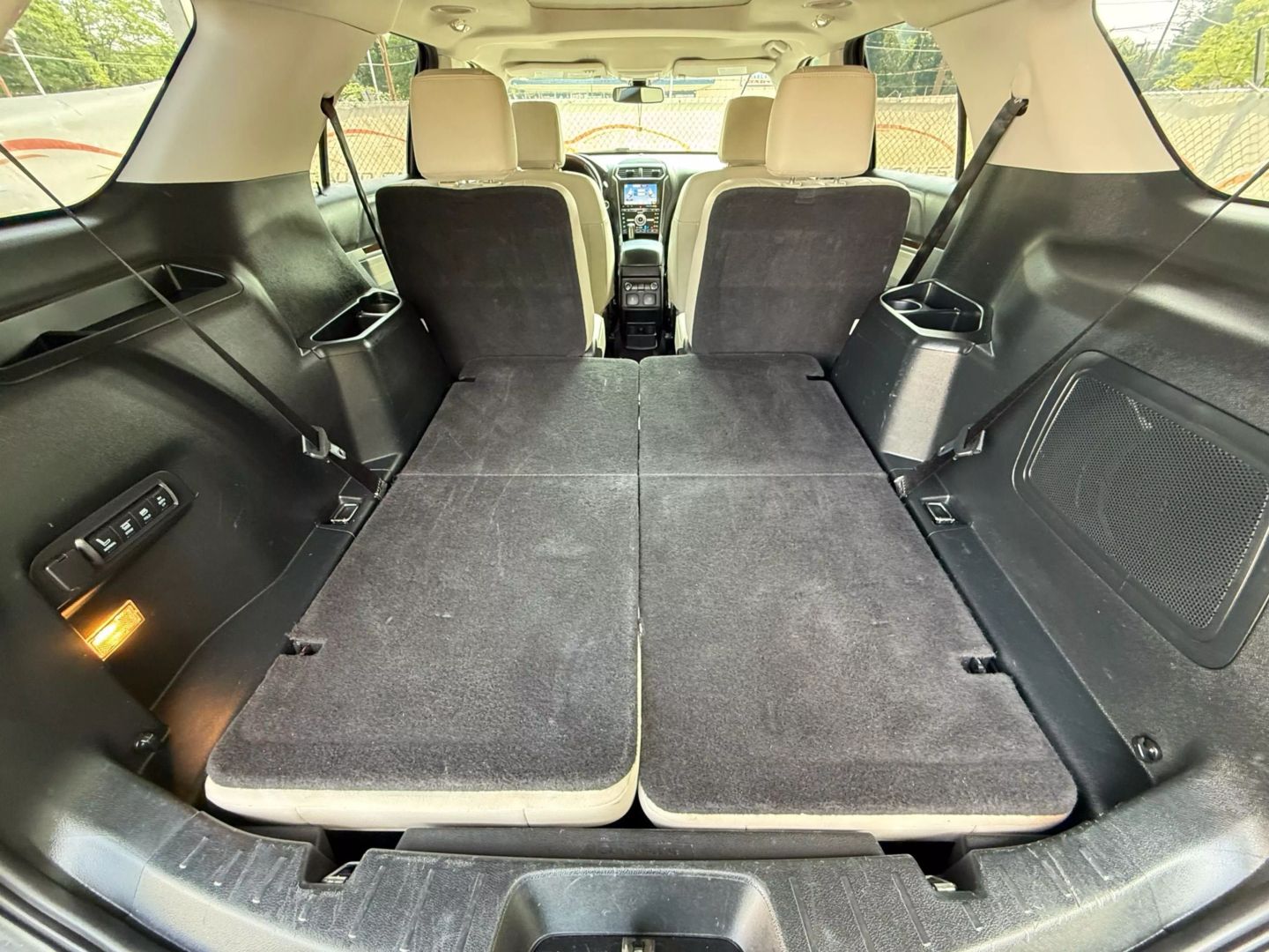 2018 Ford Explorer - Image 23
