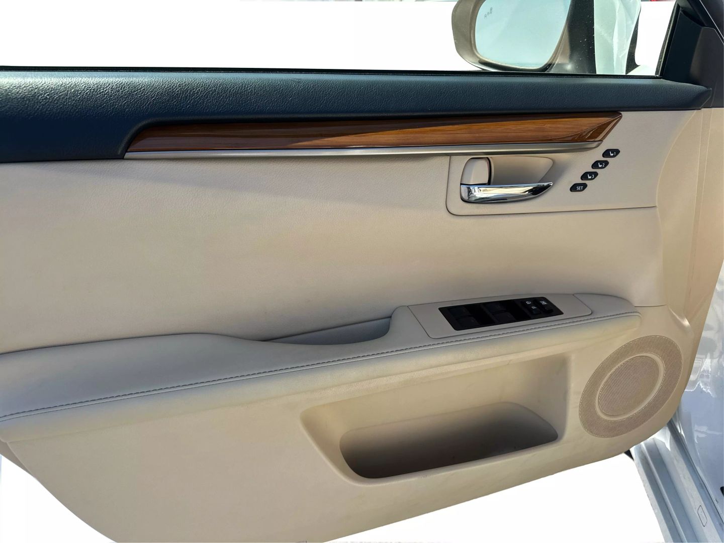 2013 LEXUS ES SEDAN 4-CYL, HYBRID, 2.5 LITER ES 300H SEDAN 4D