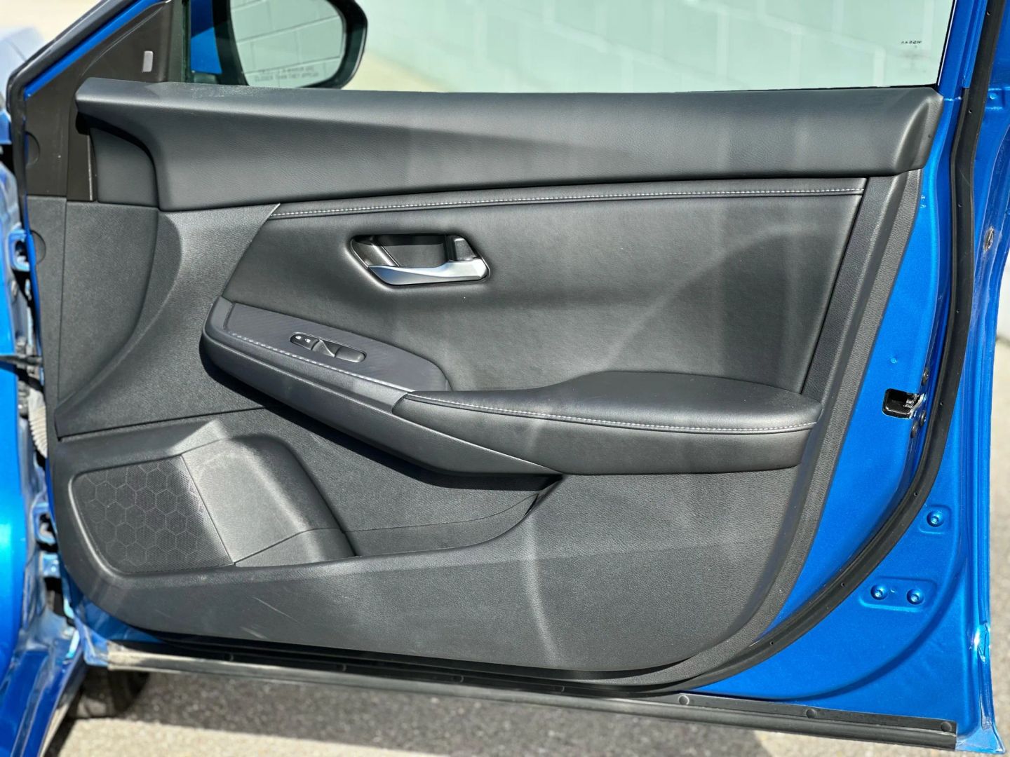 2024 NISSAN SENTRA SEDAN 4-CYL, 2.0 LITER SV SEDAN 4D