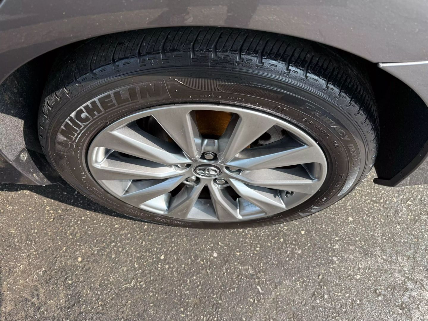 2016 Toyota Camry - Image 42