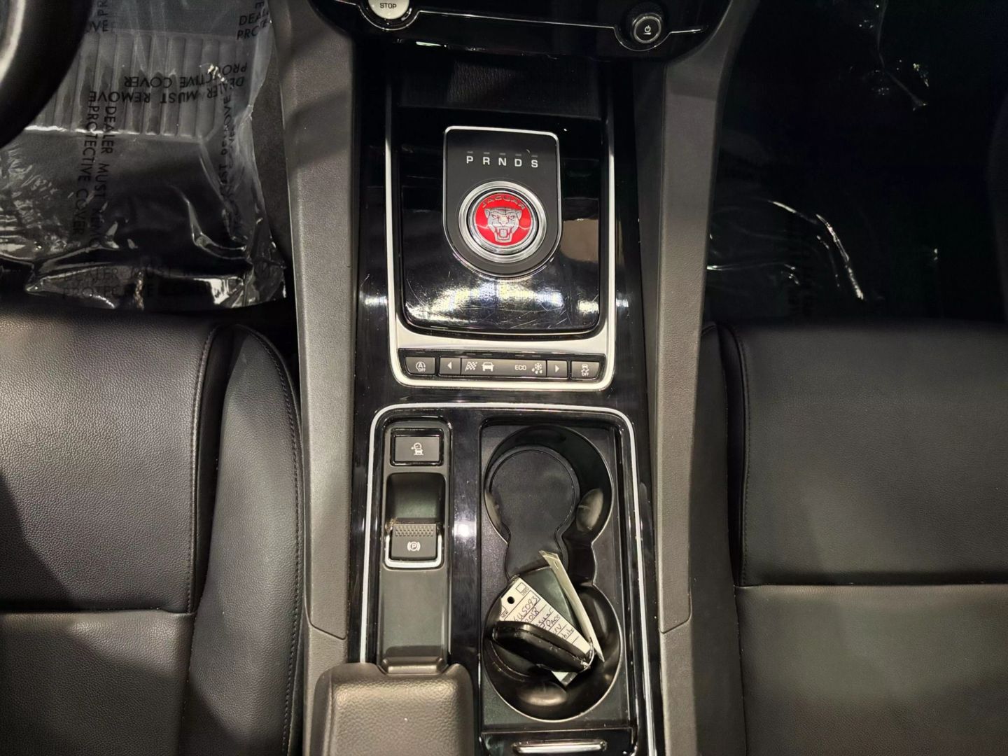2018 Jaguar F-pace 30t Premium Sport Utility 4d - Image 27