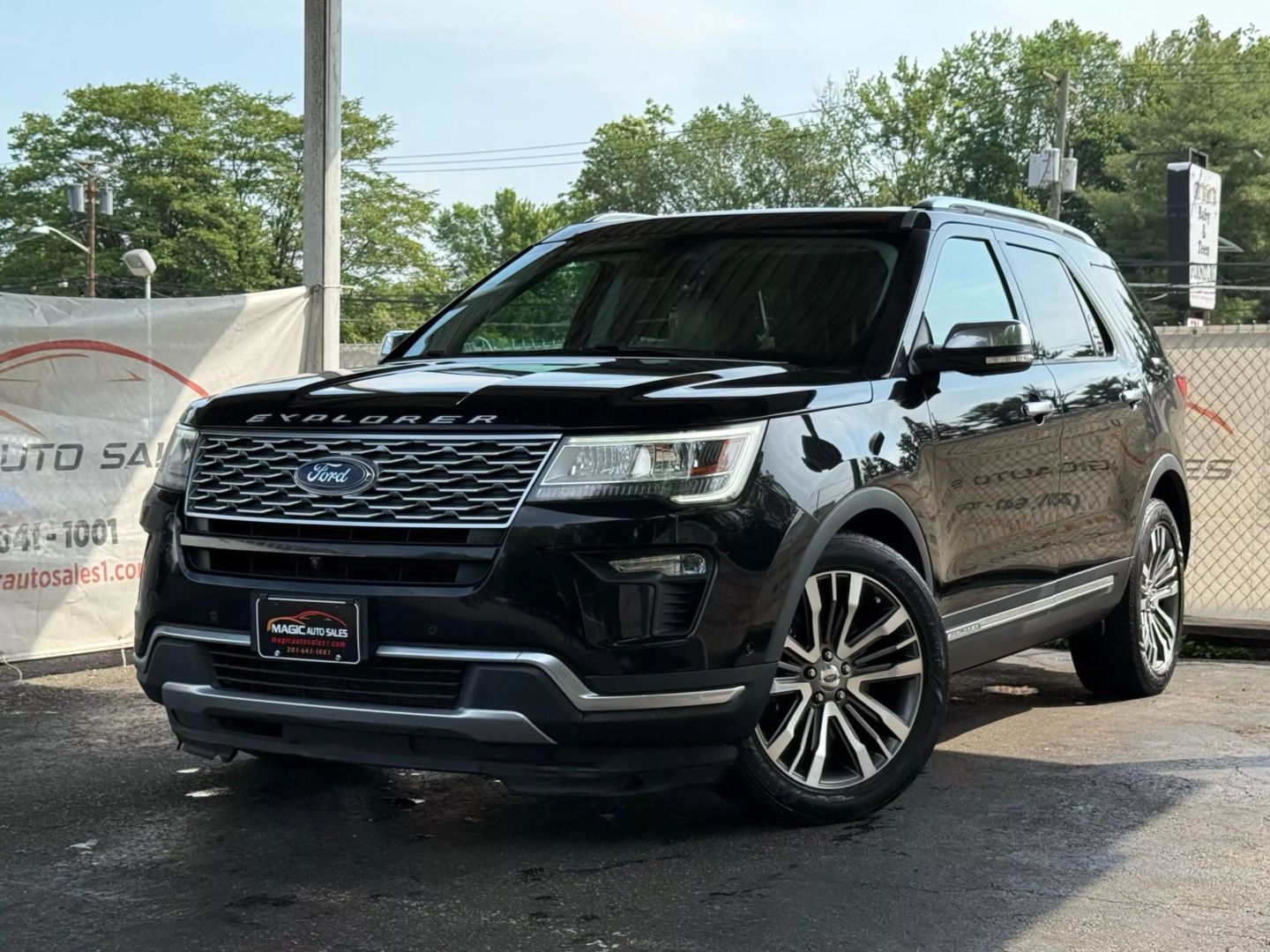 2018 Ford Explorer - Image 1