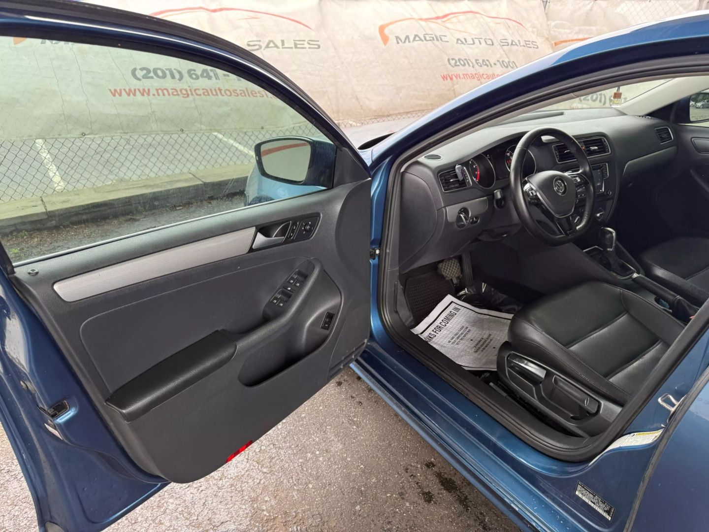 2017 Volkswagen Jetta - Image 14