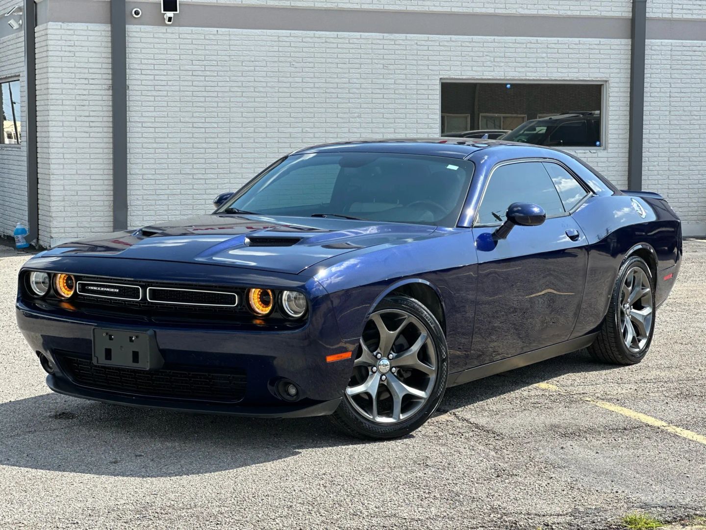 2016 Dodge Challenger - Image 2
