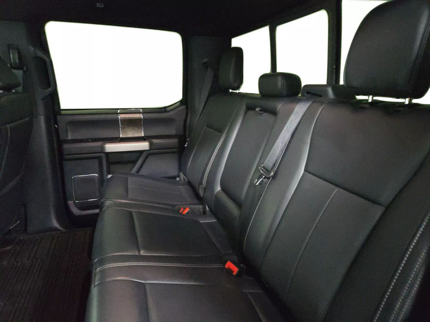 2022 Ford F250 Super Duty Crew Cab - Image 15