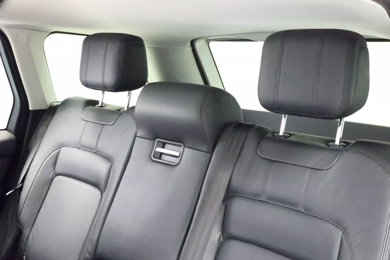 2018 Land Rover Range Rover - Image 57