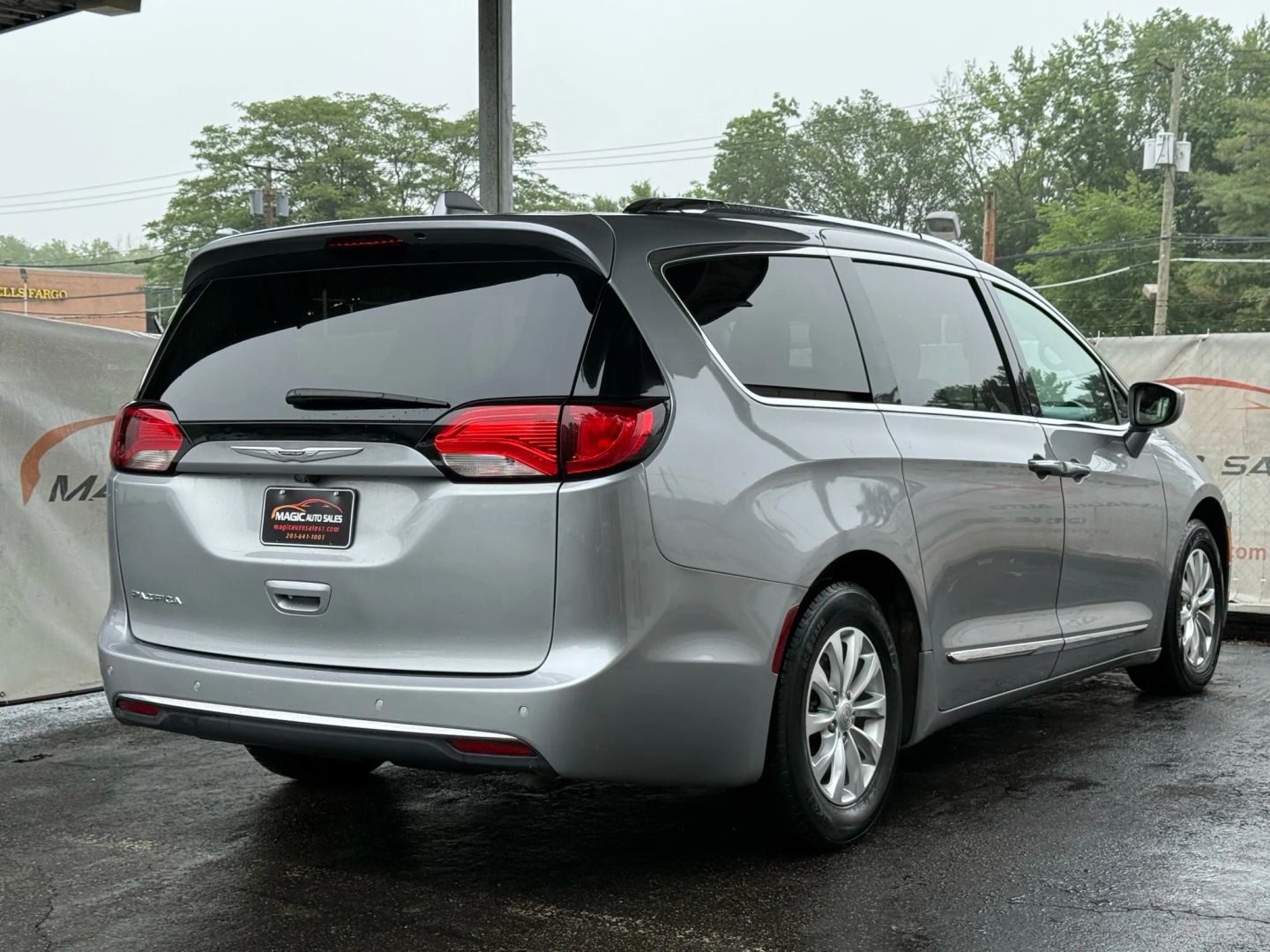 2019 Chrysler Pacifica - Image 9