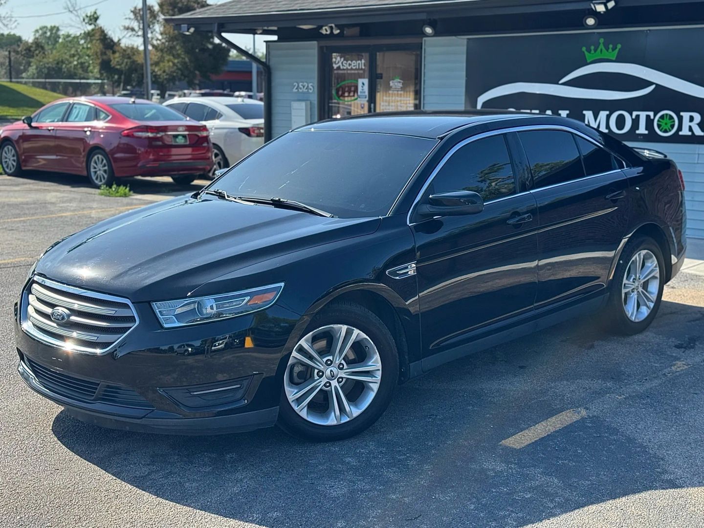 2016 Ford Taurus - Image 6