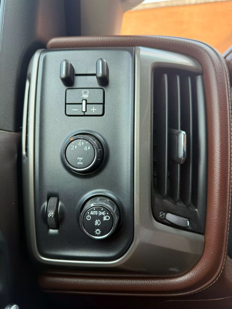 2016 Chevrolet Silverado 2500 Hd Crew Cab - Image 21