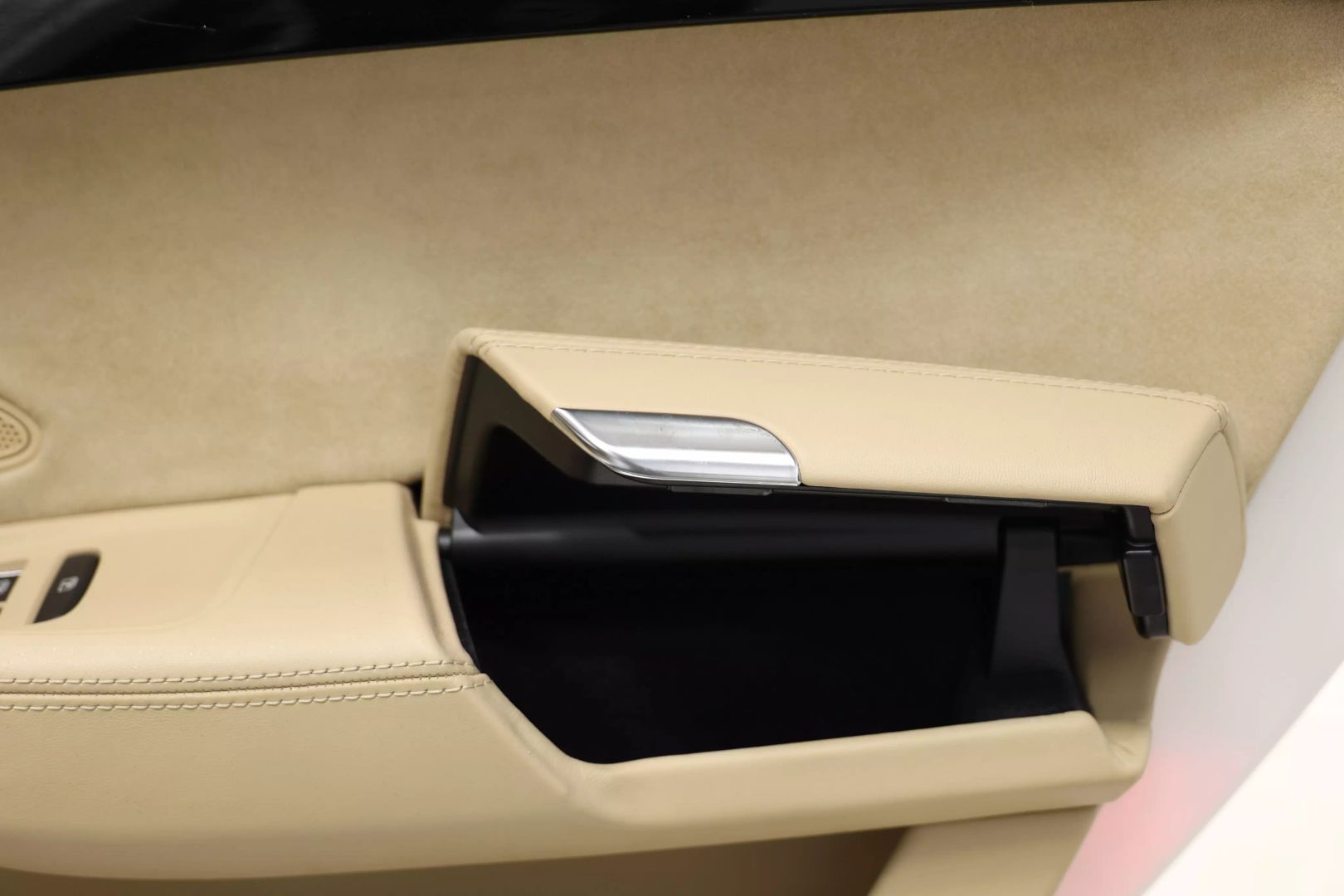 2015 Audi A8 - Image 78