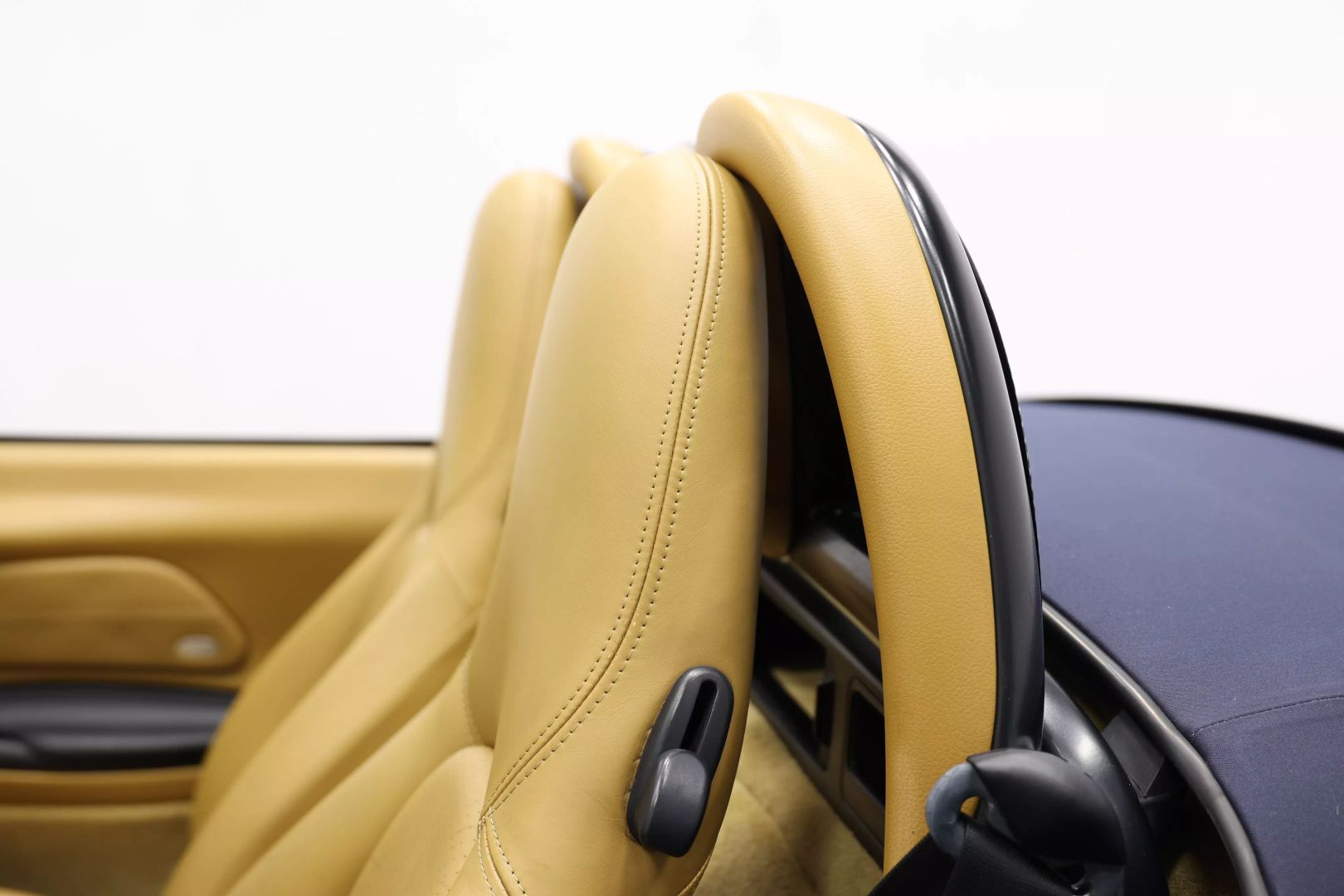 2003 Porsche Boxster - Image 19