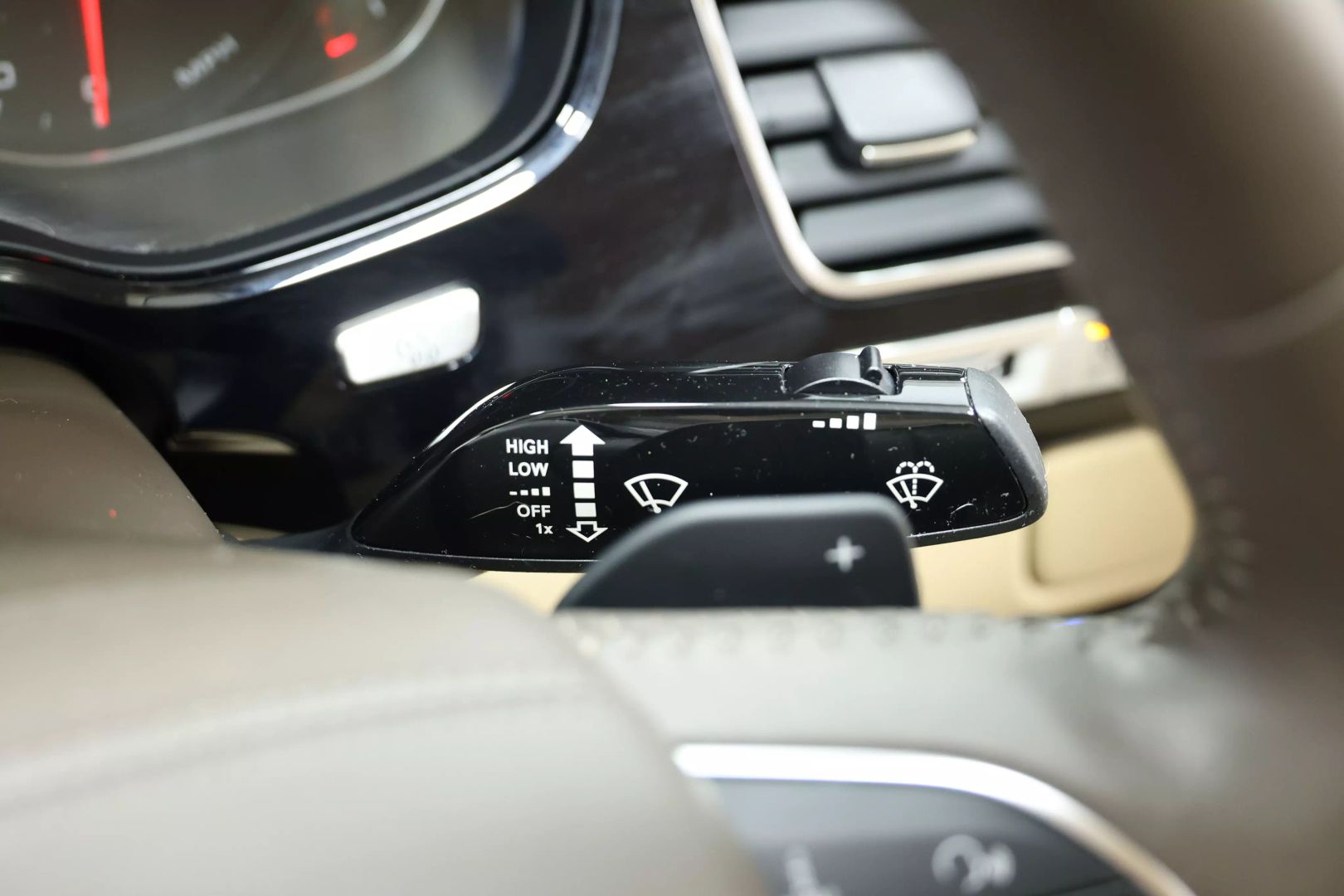 2015 Audi A8 - Image 29