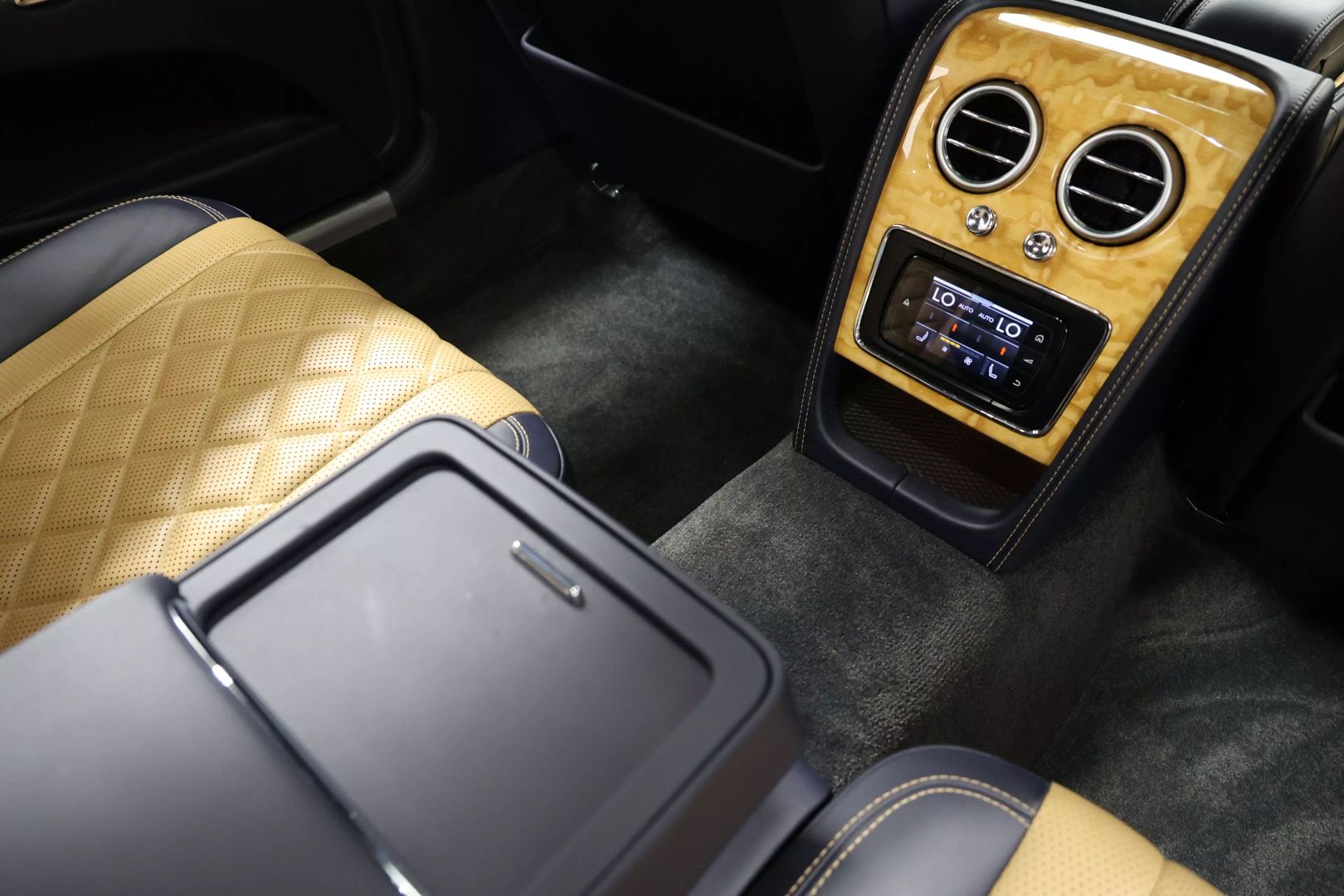 2017 Bentley Flying Spur - Image 83