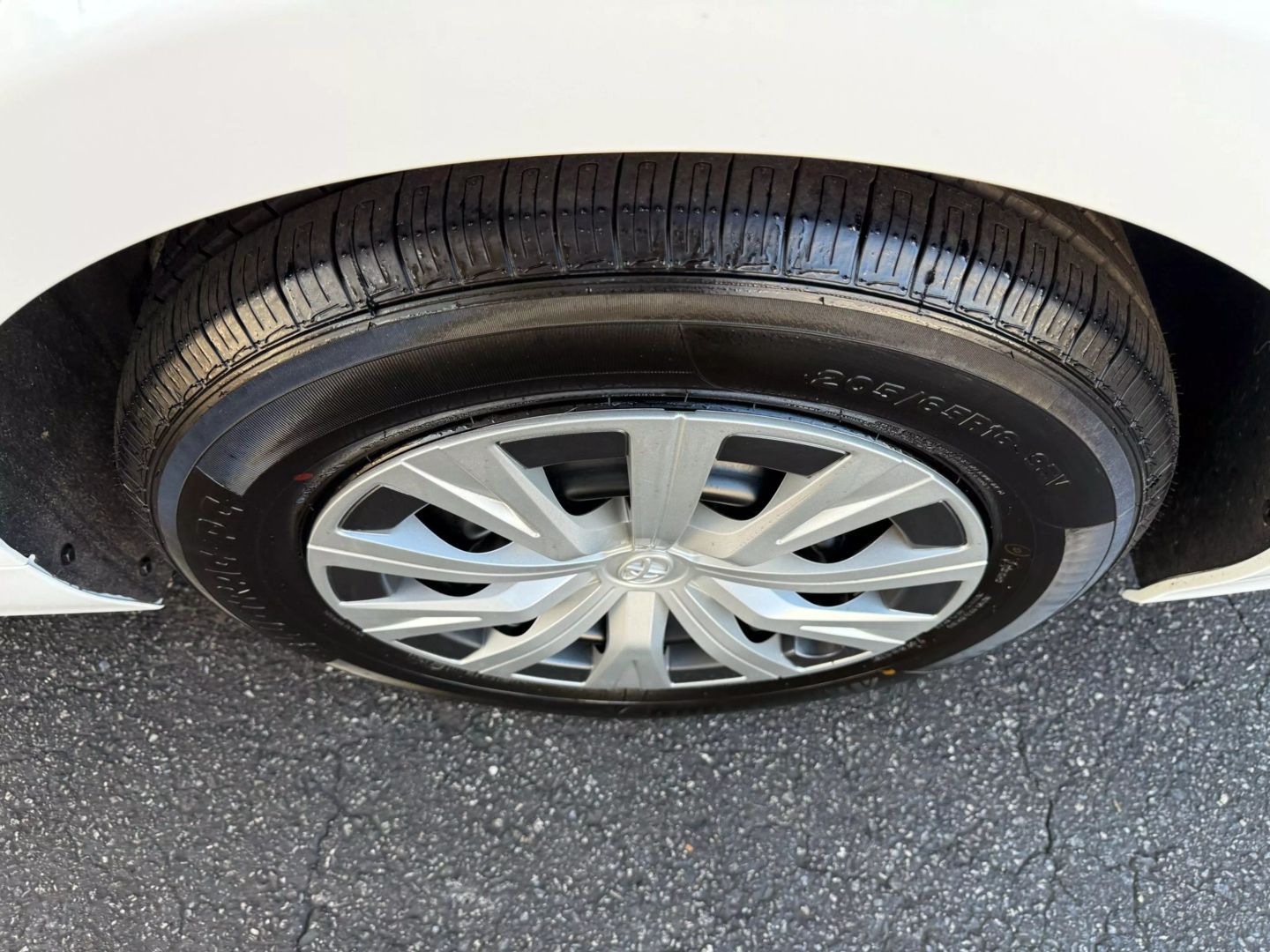 2022 Toyota Camry Hybrid - Image 41